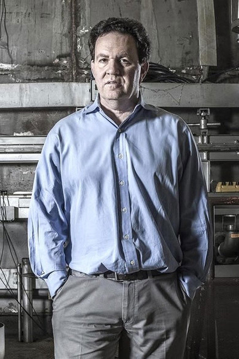 Portrait of Lee Feinberg