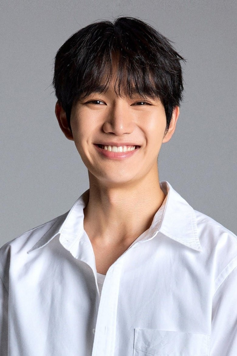 Portrait of Youn Sang-hyun