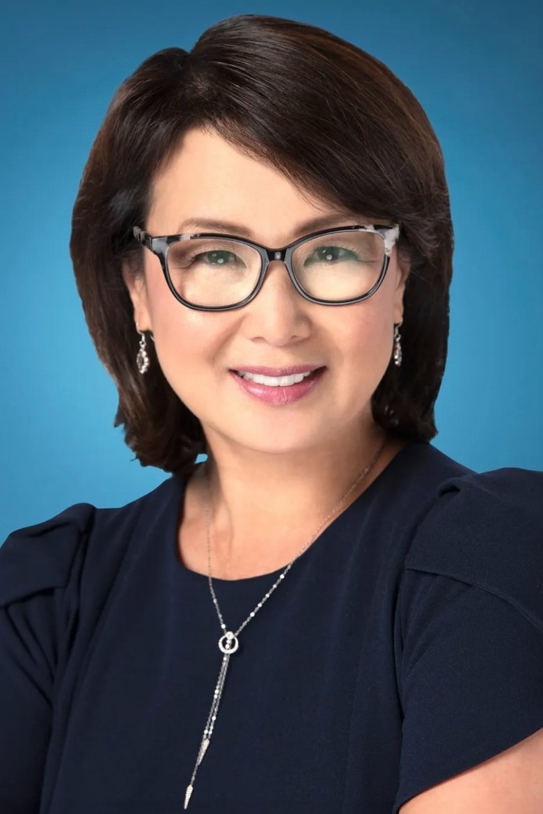 Portrait of Nancy Loo