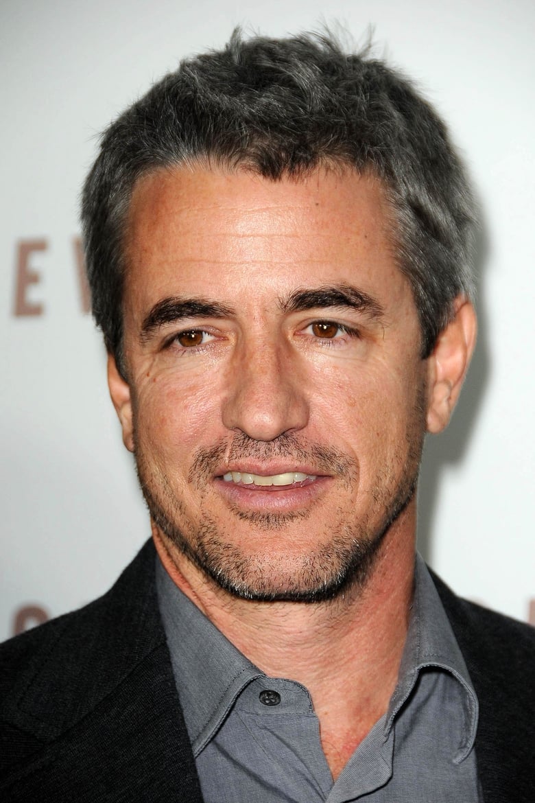 Portrait of Dermot Mulroney