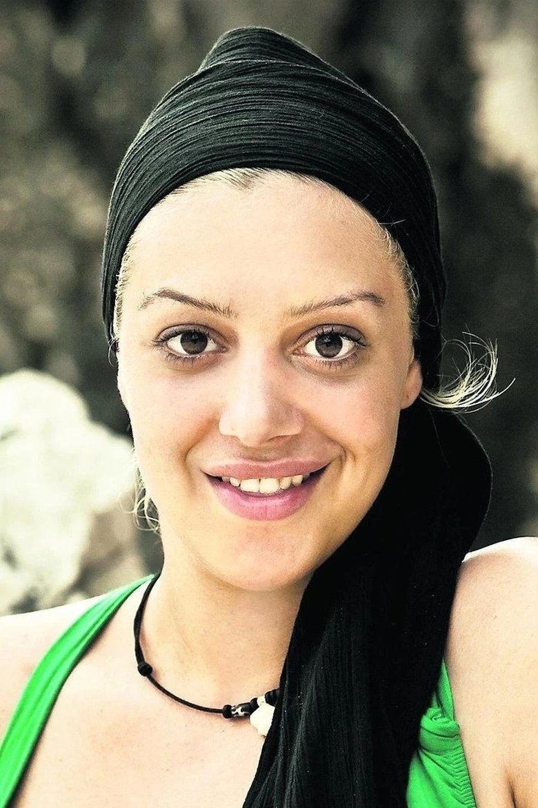 Portrait of Maggie Divina