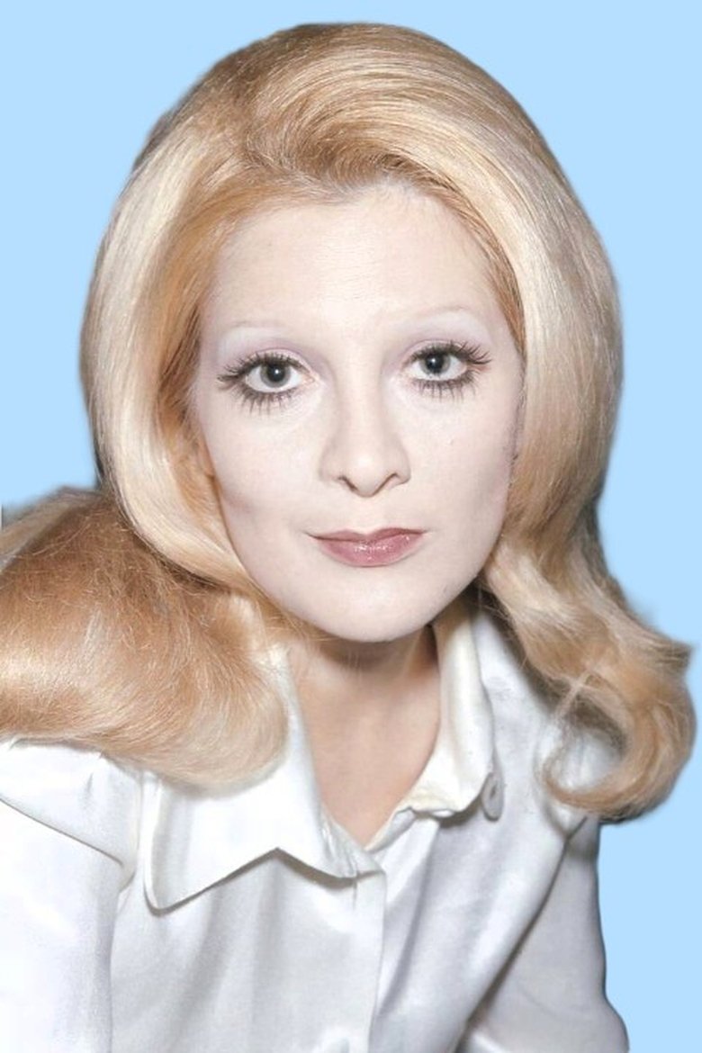 Portrait of Dee Shenderey
