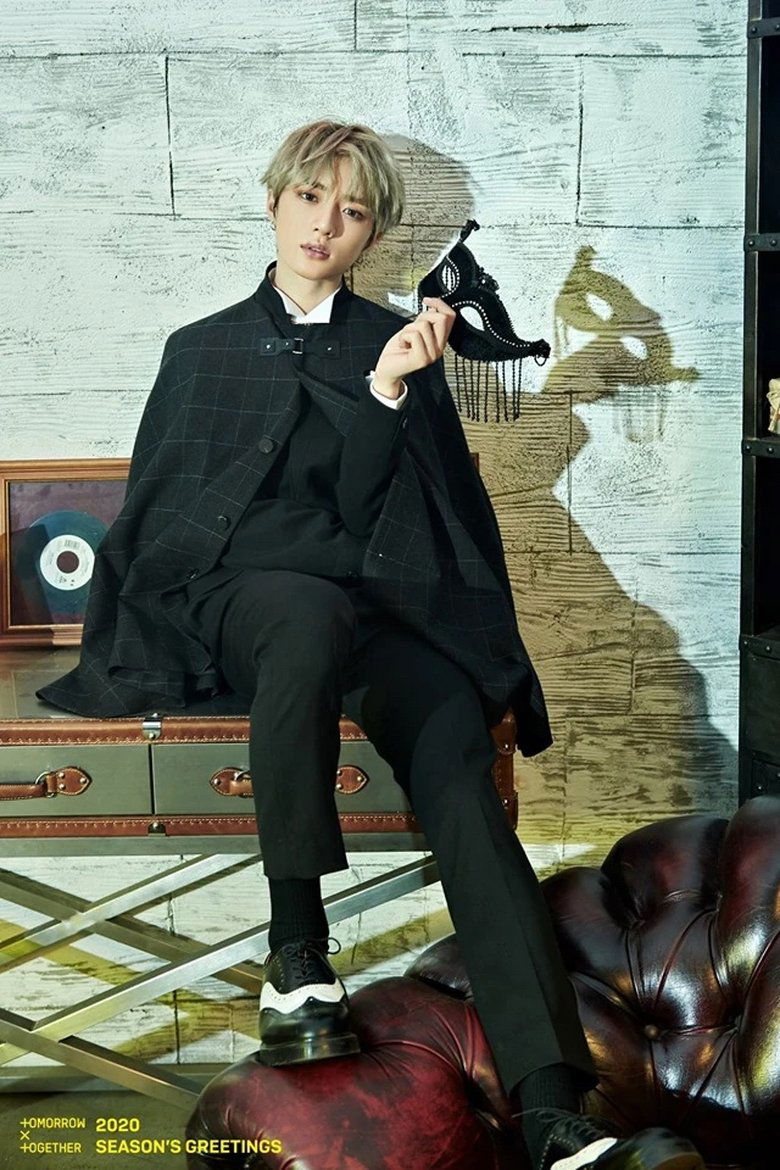 Poster of TOMORROW X TOGETHER 2020 SEASON'S GREETINGS