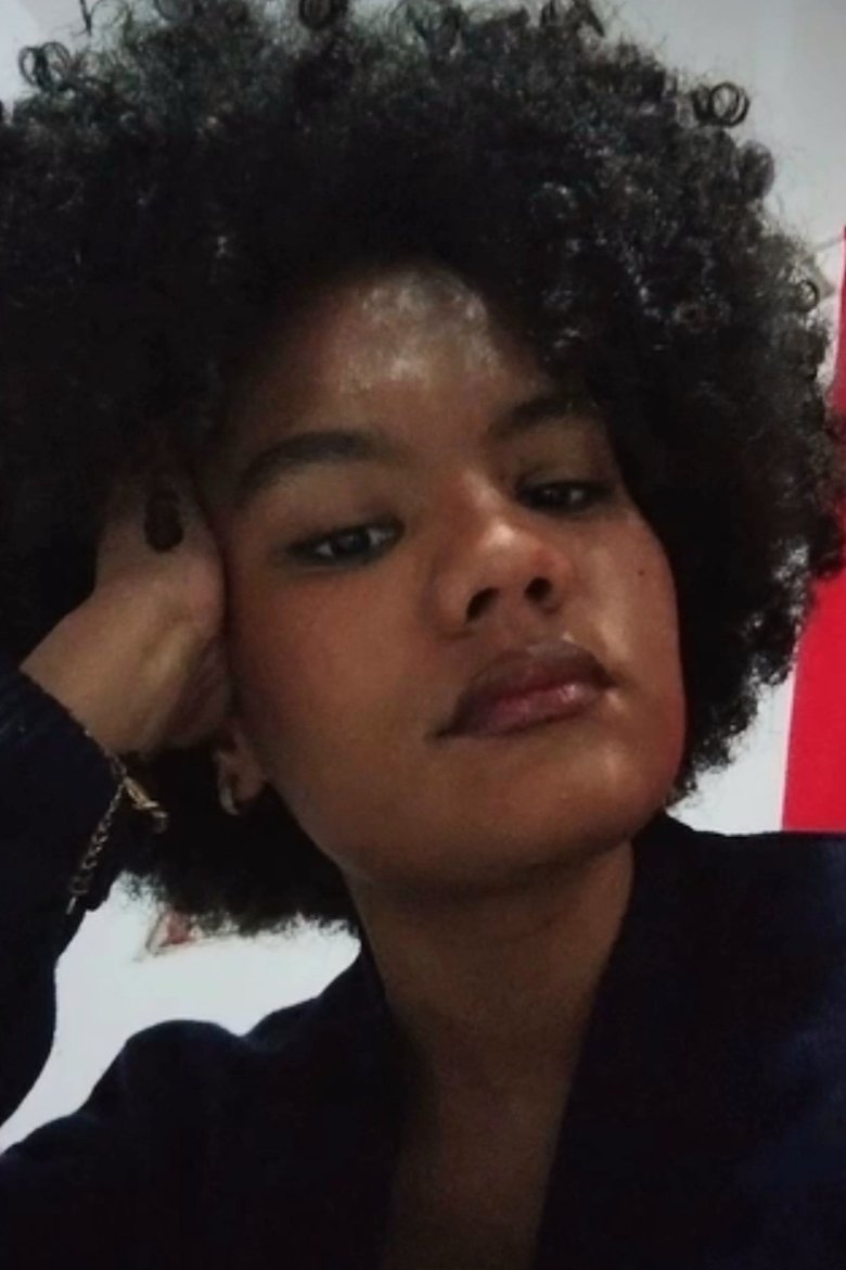 Portrait of Vitória Rosa