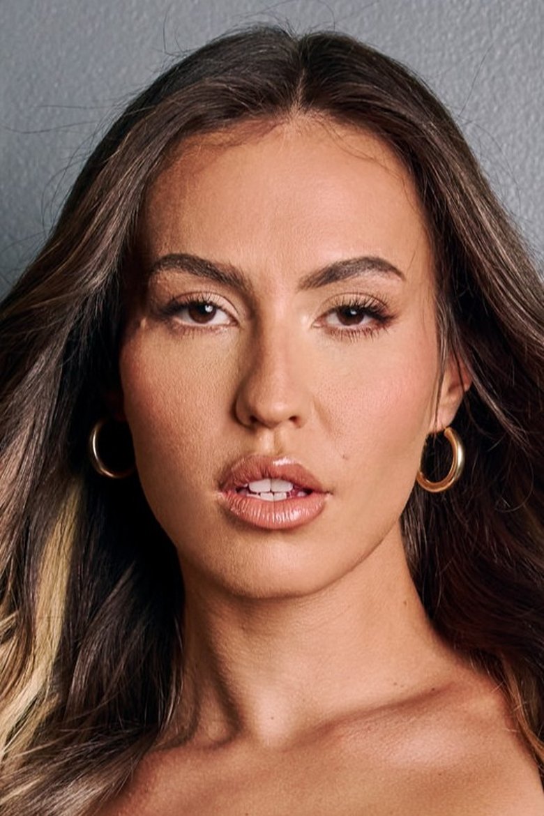 Portrait of Kelsi Monroe