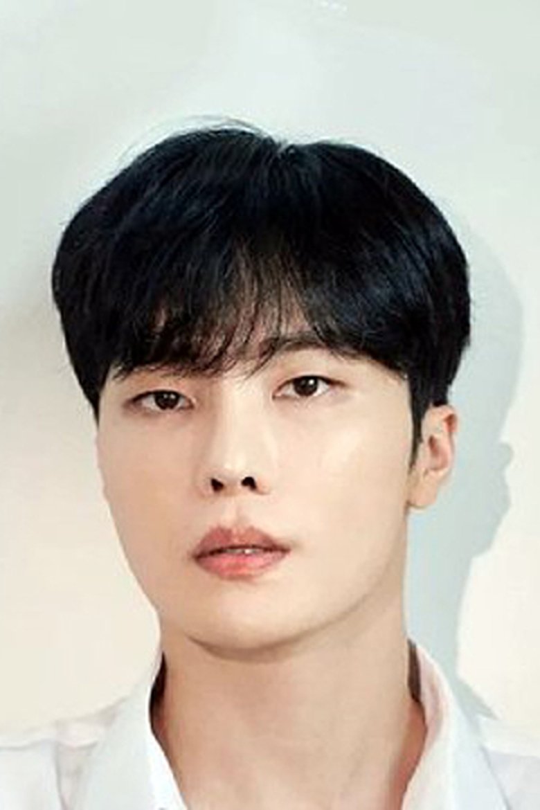 Portrait of Jeon Hyeong Min
